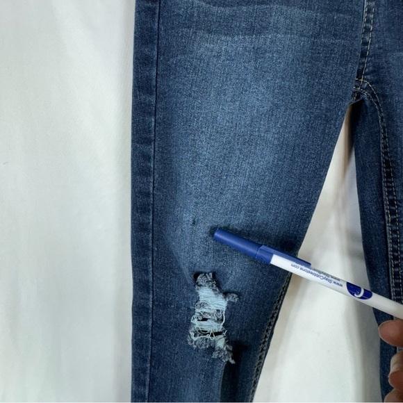 So Girl’s Distressed Dark Wash Snap Fly Skinny Jeans - Picture 9 of 9